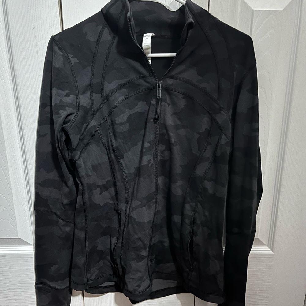 Size 12 lululemon black camo define jacket